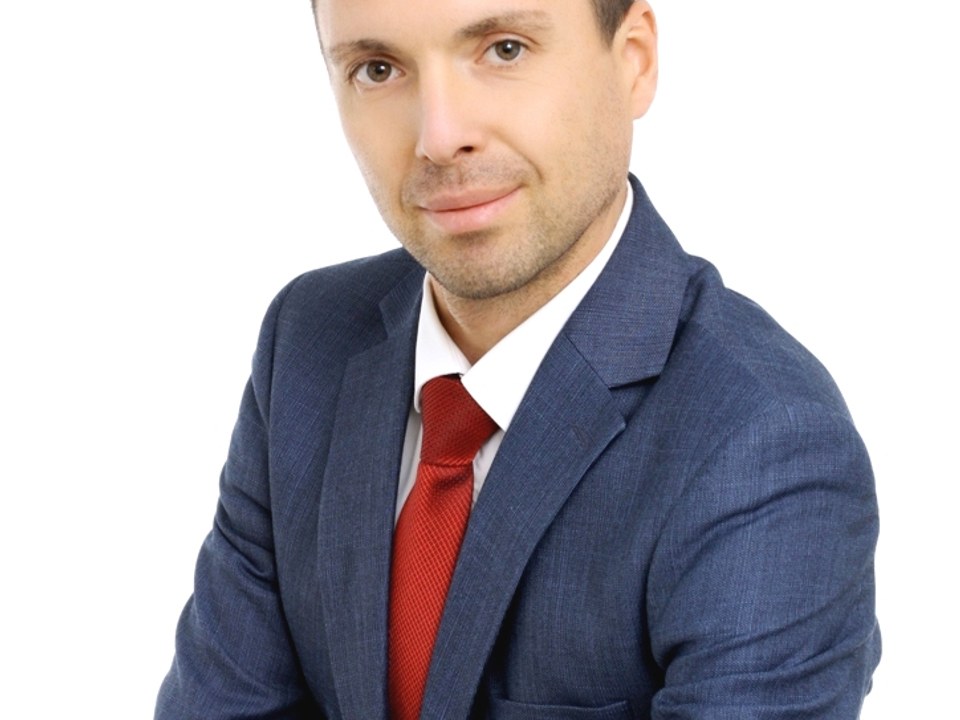 Антон Марсов — эксперт по нейросетям и основатель MarsGPT, деловой портрет